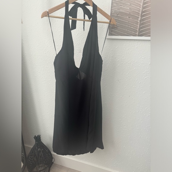Cotton On Curve Kelsey Halter Black Mini Dress NWT - Picture 4 of 9